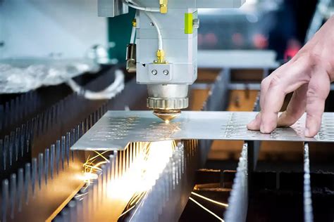 cnc lasersnijdende roestvrijstalen machine|Ultieme gids voor lasersnijden van roestvrij staal: precisie en .